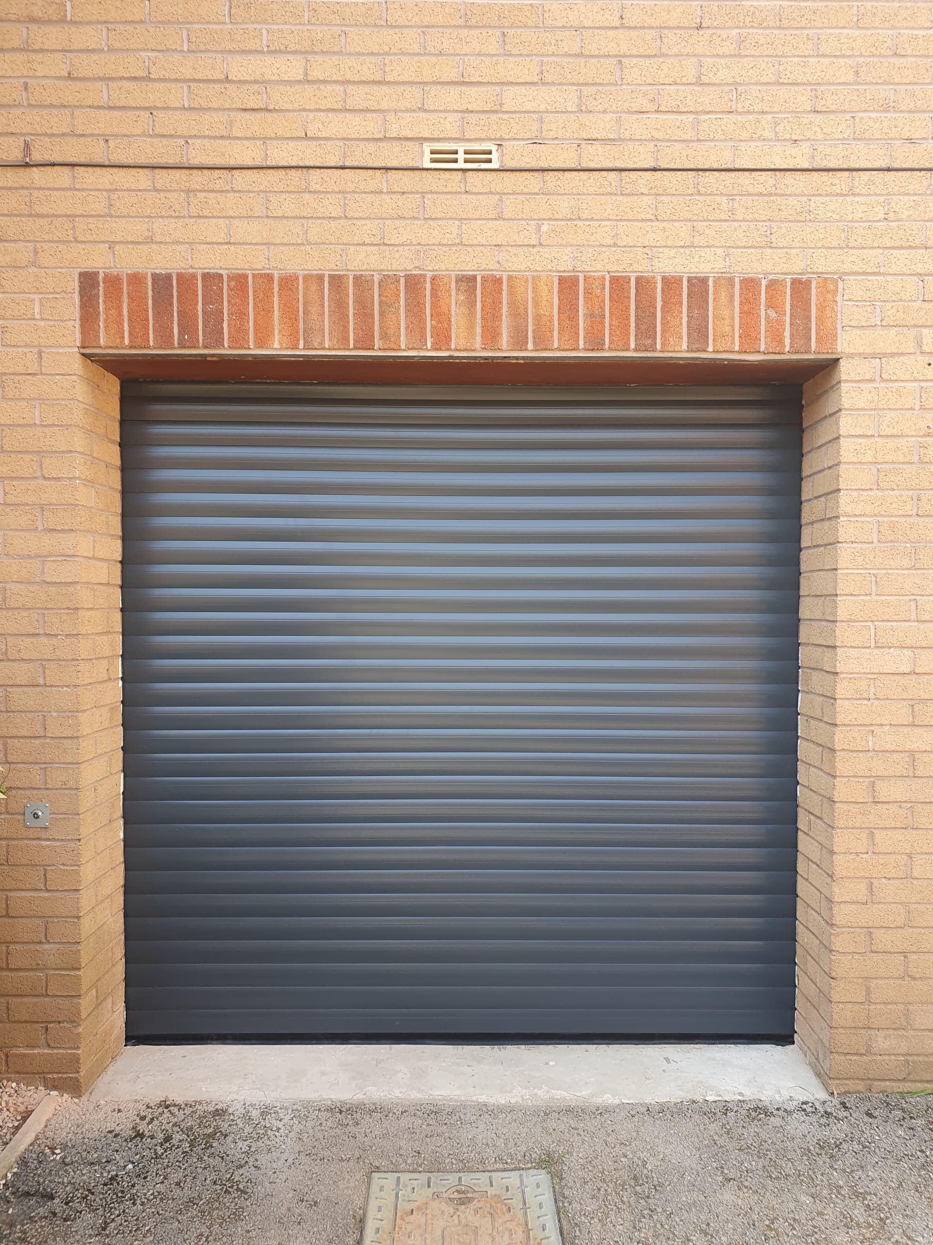 Industrial Doors SW: door detail